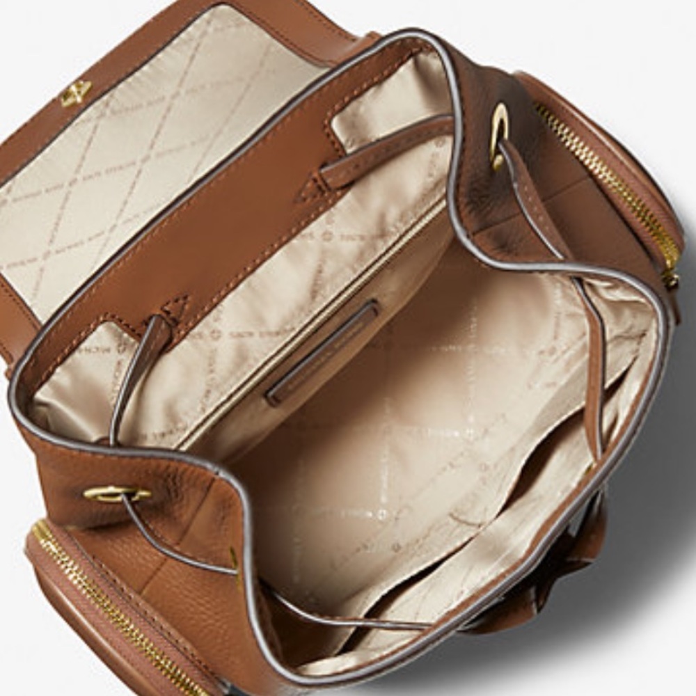 MICHAEL KORS 
Jet Set Medium Pebbled Leather Backpack - Picture 4 of 4